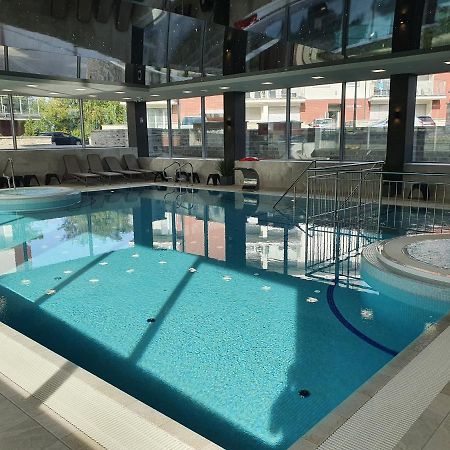 Apartament Szafir W Budynku Basenowym Morska Klifowa Rewal Extérieur photo