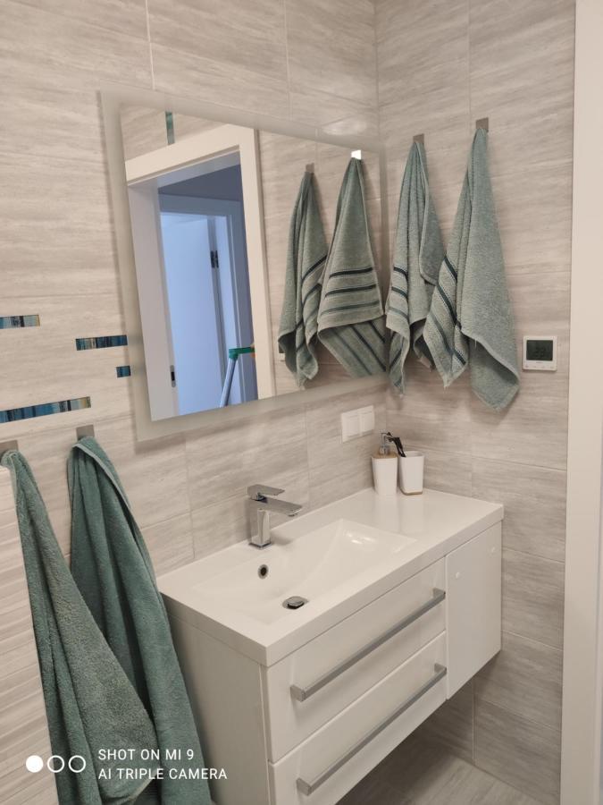 Apartament Szafir W Budynku Basenowym Morska Klifowa Rewal Extérieur photo