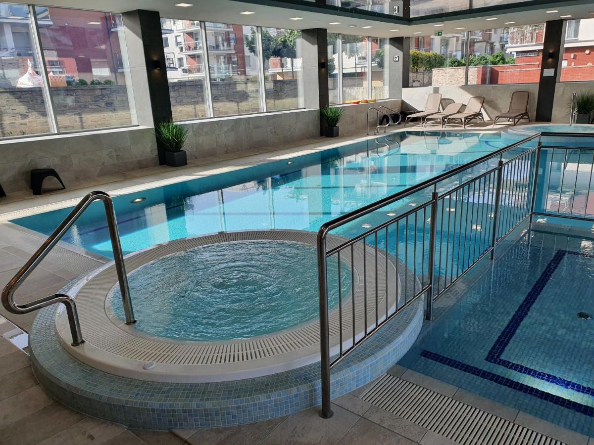 Apartament Szafir W Budynku Basenowym Morska Klifowa Rewal Extérieur photo